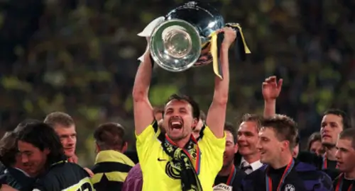 Игроки Боруссии празднуют победу в Бундеслиге