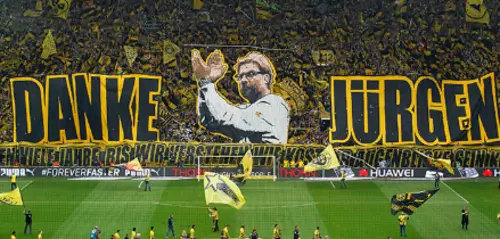 Жёлтая стена &mdash; фанаты Боруссии Дортмунд на S&uuml;dtrib&uuml;ne