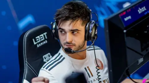 Биография игрока shox