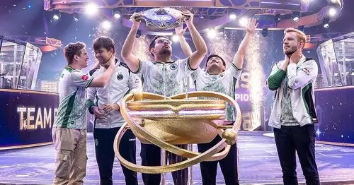 Falcons - чемпионы The International 2025