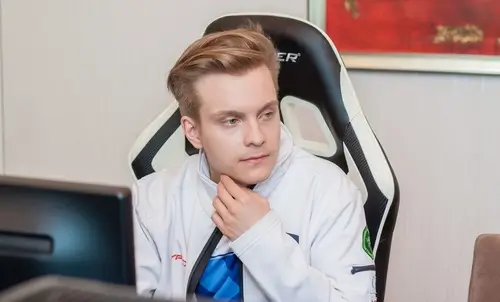 Киберспортсмен JerAx и Team Liquid