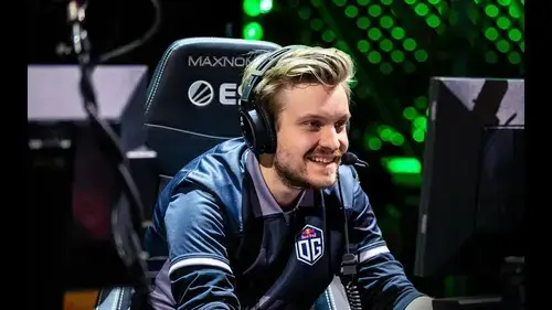 Киберспортсмен JerAx и OG