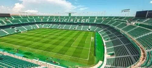 Стадион Мануэль Мартинес Валеро