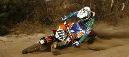 Шлем в мотоспорте