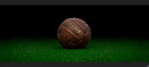 Один из первых волейбольных мячей