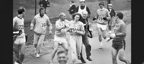 Катрин Швитцер на Бостонском марафоне