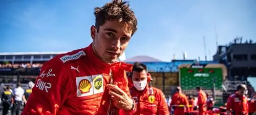 Гонщик Шарль Леклер