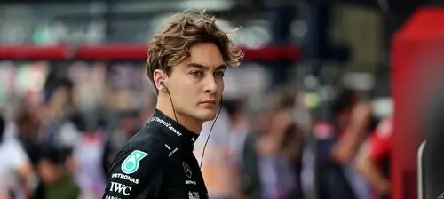 Гонщик Джордж Расселл