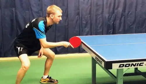 Стартовая позиция в настольном теннисе