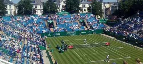 Теннисный корт в британском Истборне