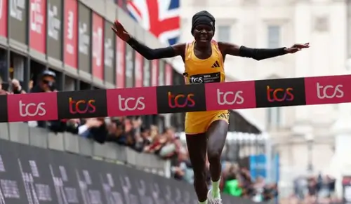London Marathon record pace elite runners finish