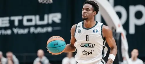 Баскетболист Зак Наталл