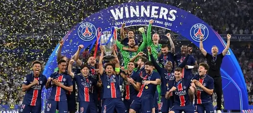 ПСЖ праздную победу в Лиге Чемпионов