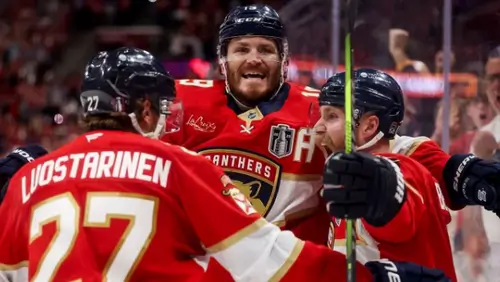 Флорида чемпион НХЛ 25/26