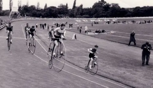 Первые велогонки