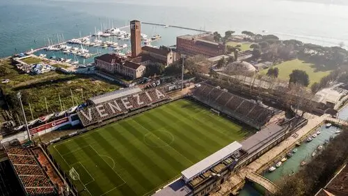 Стадион ФК Венеция