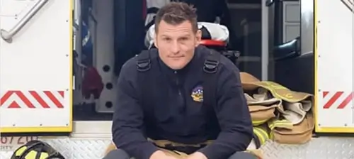 Стипе Миочич работает пожарным